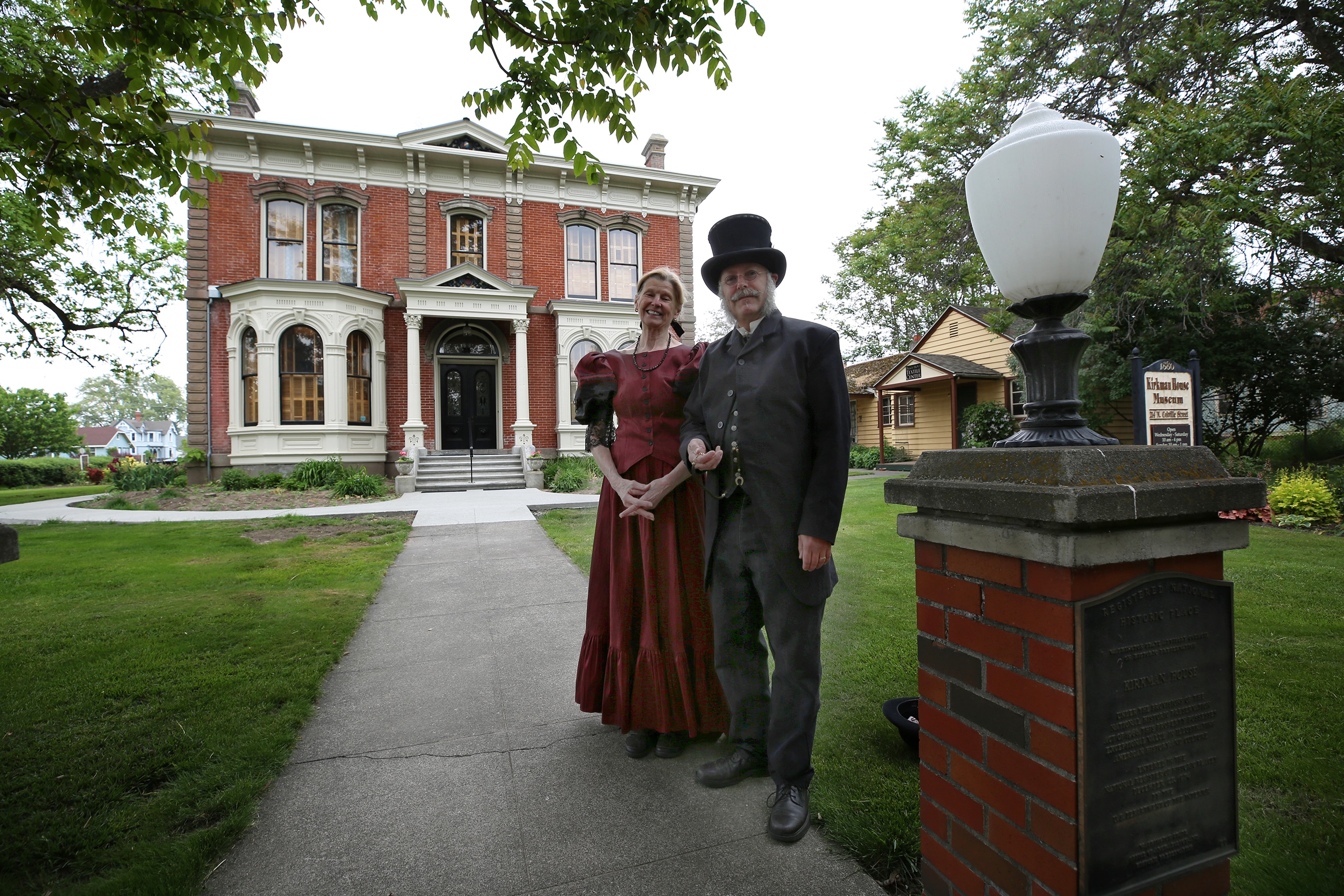 Period actors in front of Kirkman House, Walla Walla